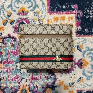 Gucci Beige makeup box with Green and Red Stripe